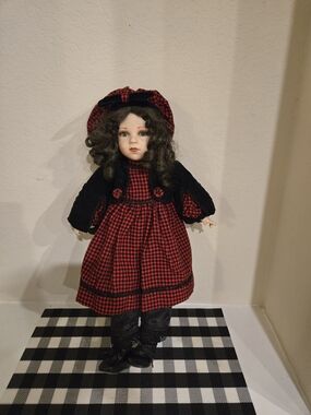 Franklin Heirloom Coca COLA Doll 1996 LIMITED Edition